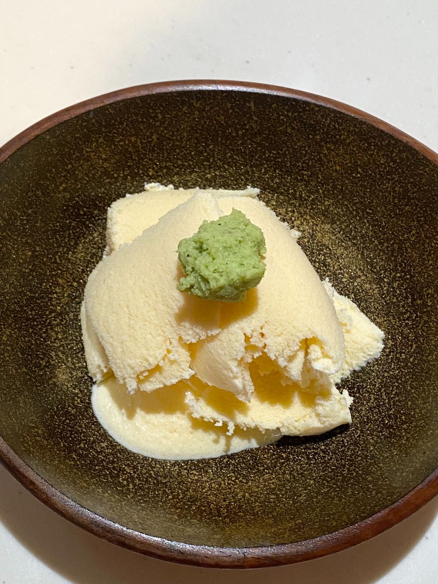 バニラアイスわさびトッピングの写真